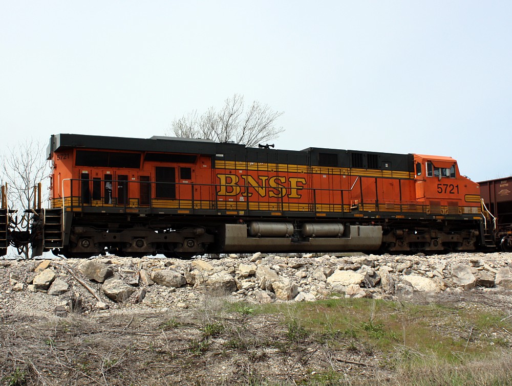 BNSF 5721